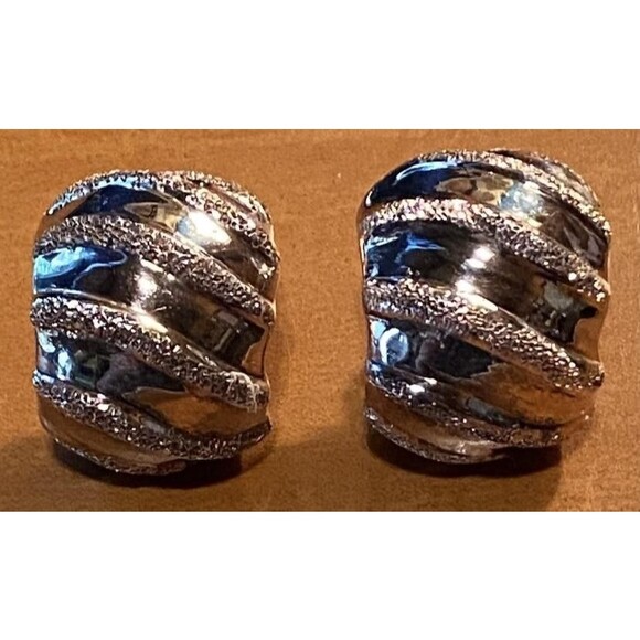 Vintage Swirl Clip On Earrings Bold Dome Statement Retro 90s Textured Jewelry 1” - Picture 1 of 4